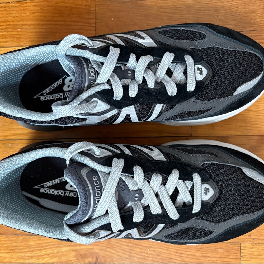 New Balance Unisex Black Running Athletic Shoes